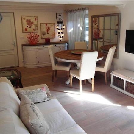 Ferienwohnung Charming Corner Abode With Castle Views Nizza Exterior foto